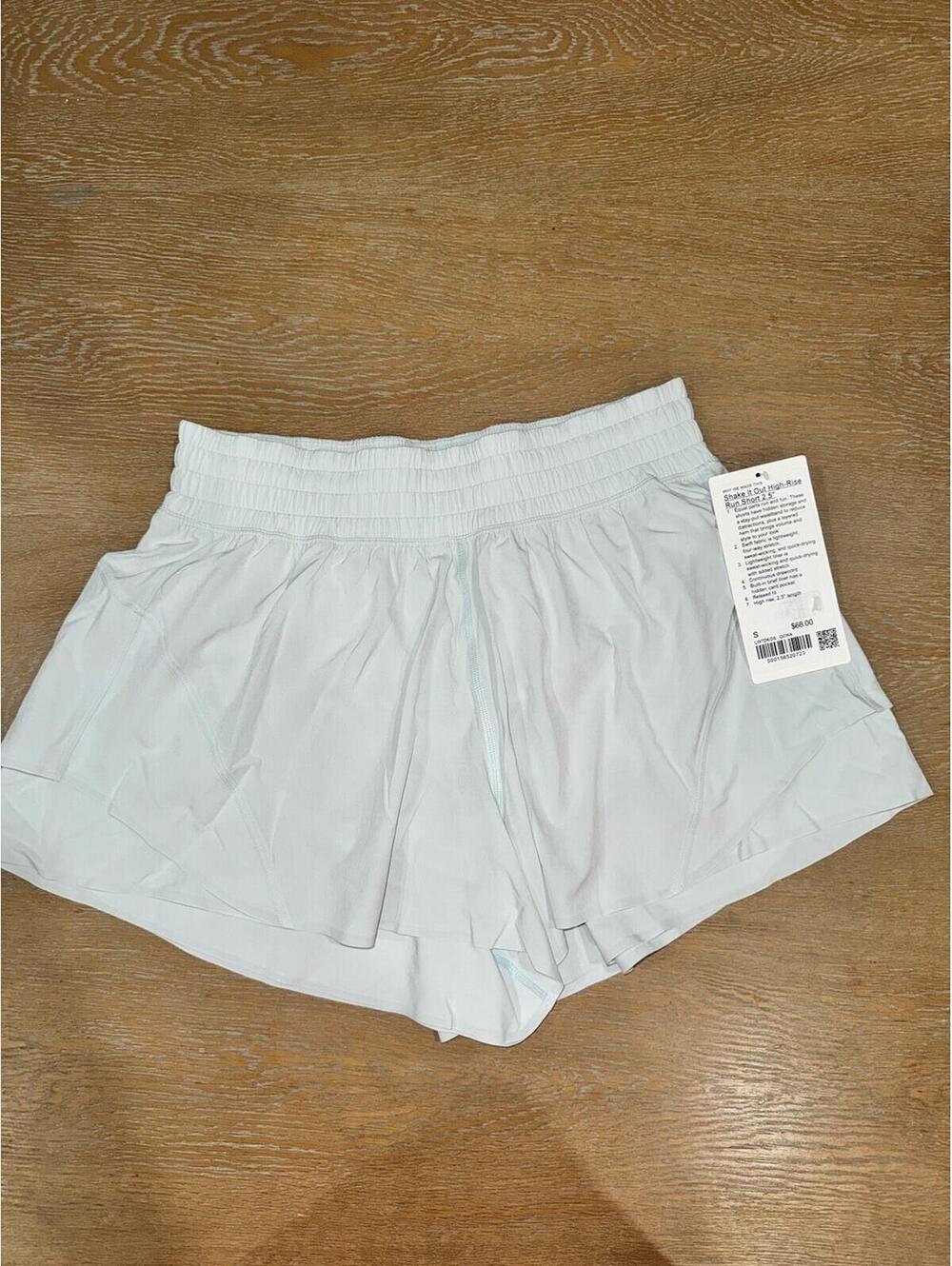 Lululemon Shake It Out High-Rise Running Short 2.5" SIZE SMALL Ocean Air